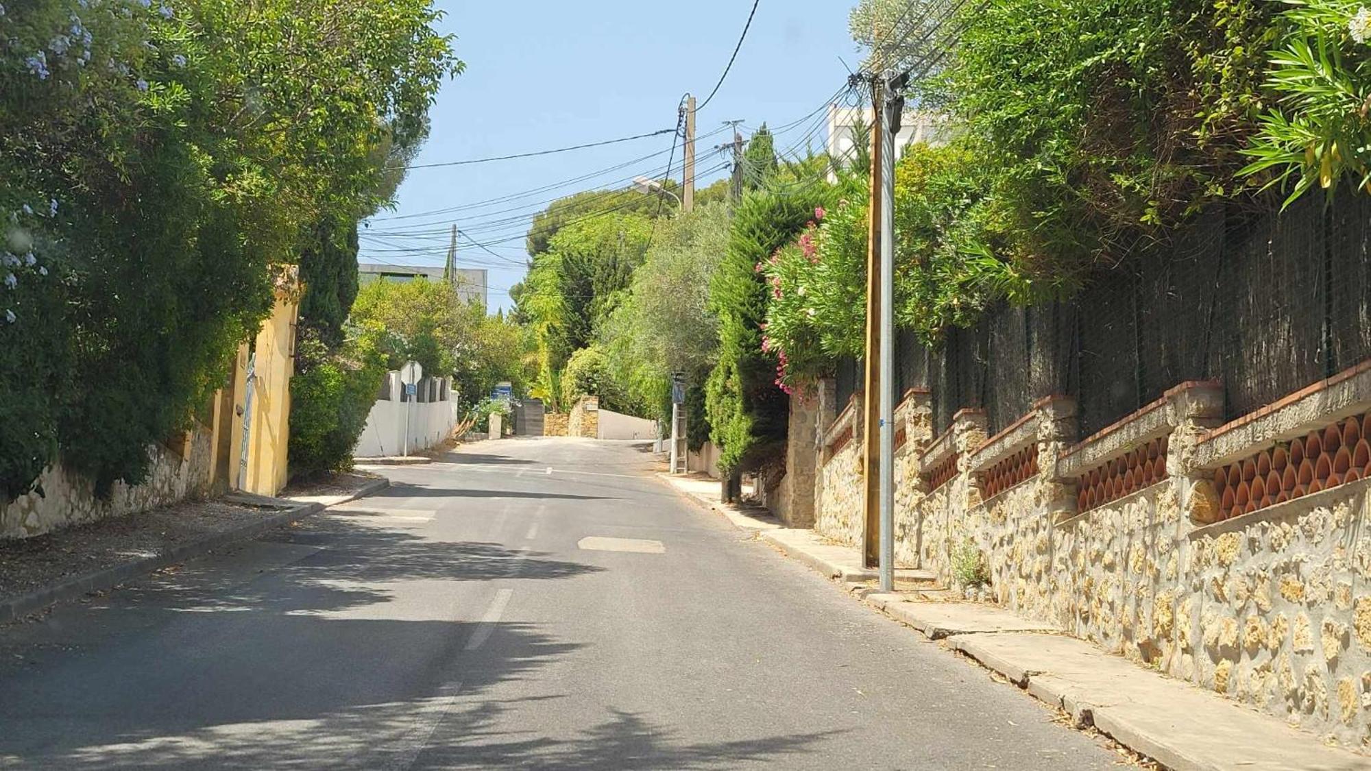Appartement Grand T2 Vue Calme Climatisé 500 M Village Et Parking Gratuit
