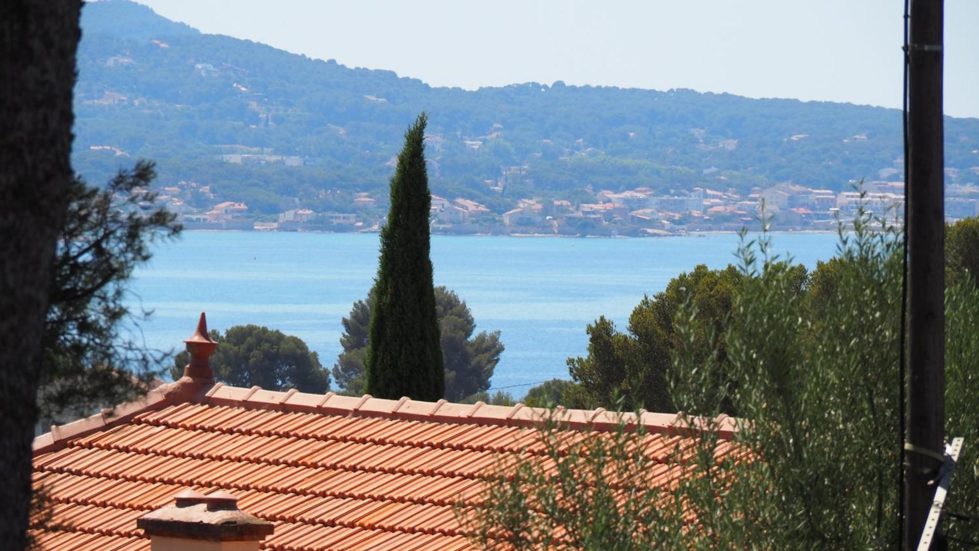 Appartement Grand T2 Vue Calme Climatisé 500 M Village Et Parking Gratuit