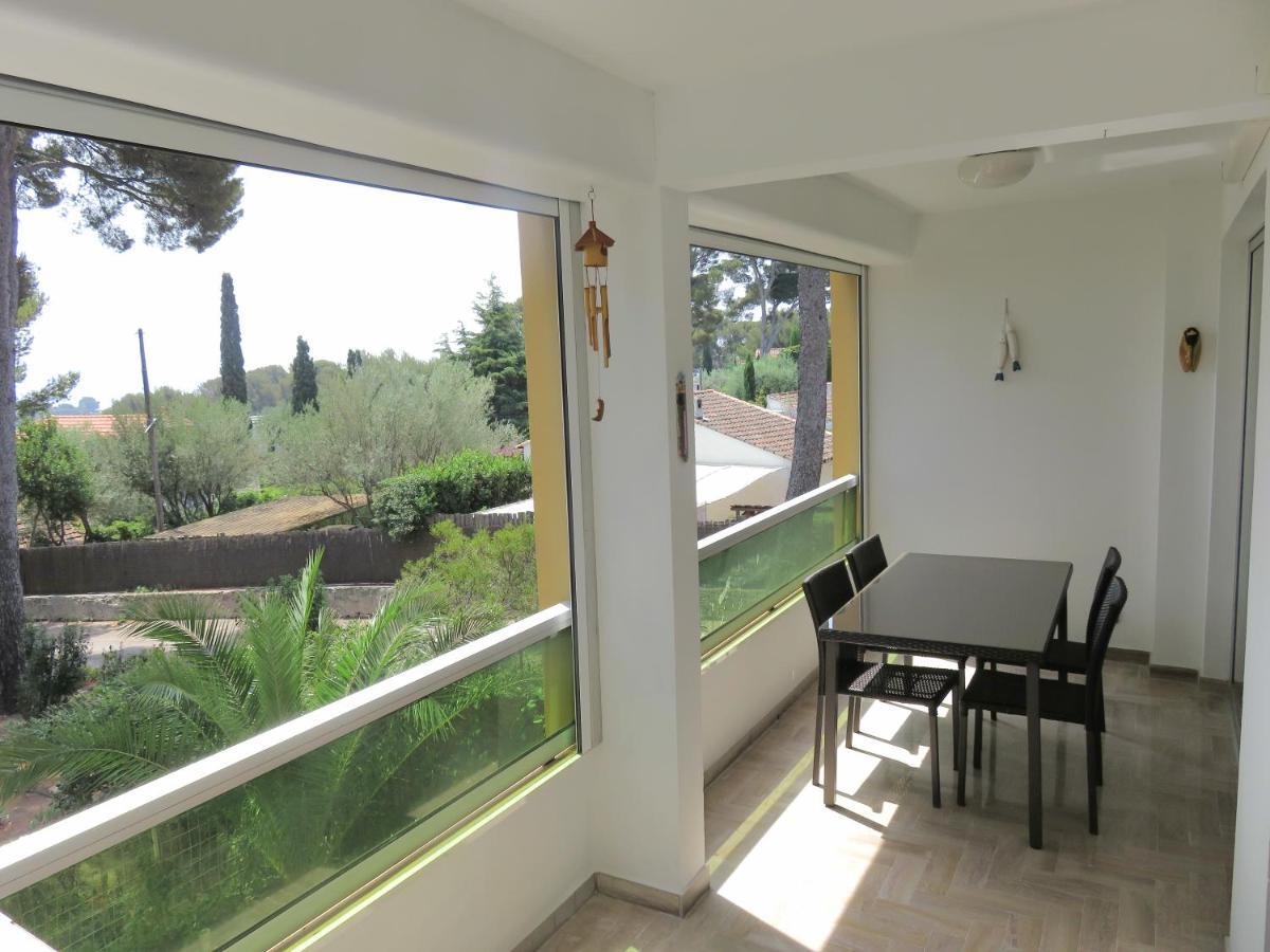 Grand T2 Vue Calme Climatise 500 M Village Et Parking Gratuit *