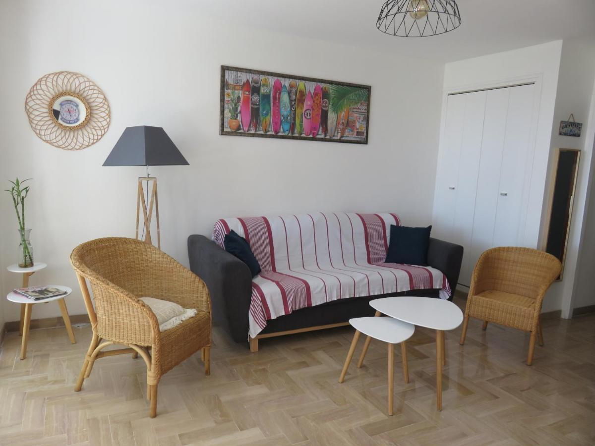 Apartment Grand T2 Vue Calme Climatise 500 M Village Et Parking Gratuit Sanary-sur-Mer